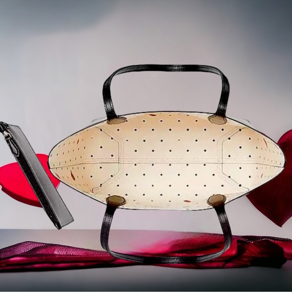 🚨GIFT AWAY🚨 New Kate spade beauty & the beast tote - Picture 7 of 7